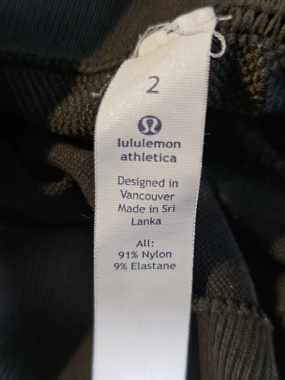 Lululemon Size 2 High Rise Seamless Textured Leggings Dark Olive Green Yoga Pant